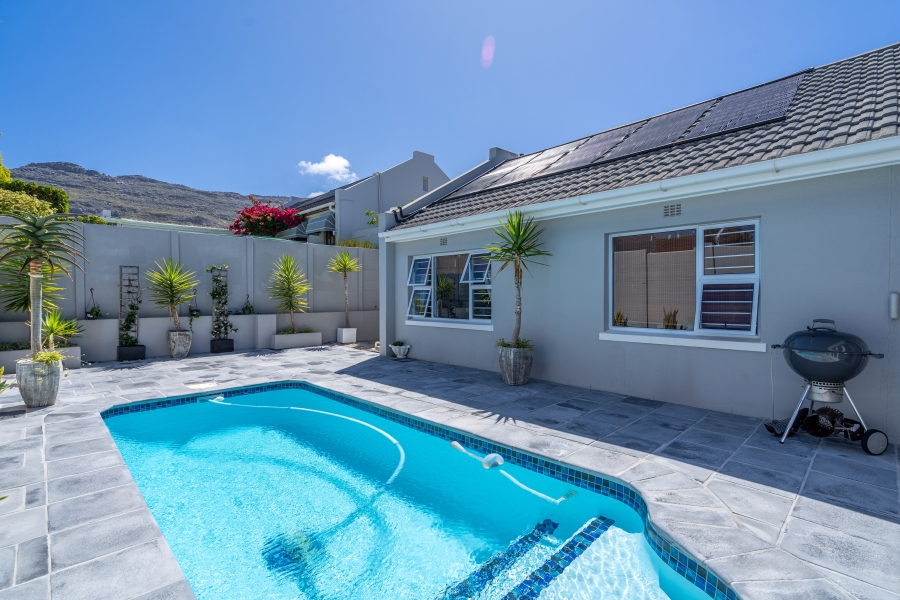 3 Bedroom Property for Sale in Silverglade Western Cape